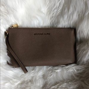 Michael Kors large clutch/wristlet